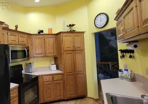 816 Elizabeth Dr, Huron, OH 44839 photo 19