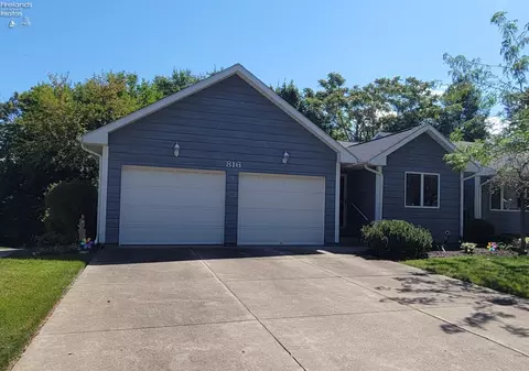 816 Elizabeth Dr, Huron, OH 44839 photo 2