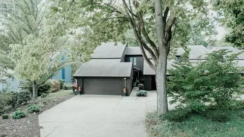 3925 Hilltop Dr, Huron, OH 44839