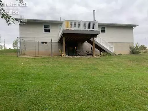 654 Holiday Dr, Willard, OH 44890 photo 30