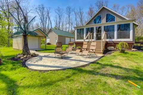 140 Norman Dr, Middle Bass, OH 43446