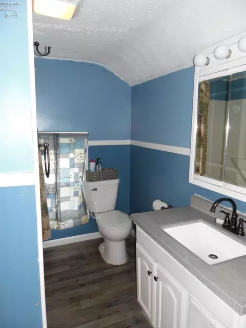 805 Clark St, Willard, OH 44890 photo 19