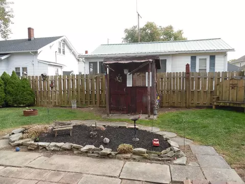 805 Clark St, Willard, OH 44890 photo 3