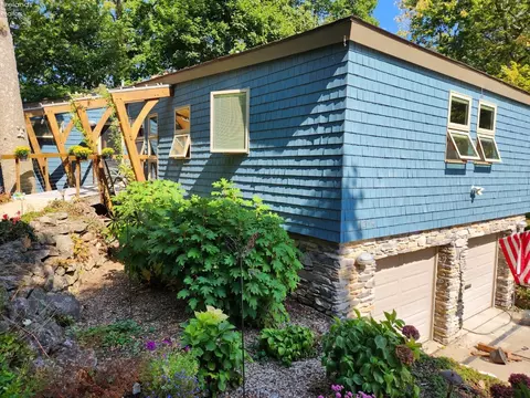 1214 Prairie St, Marblehead, OH 43440 photo 4