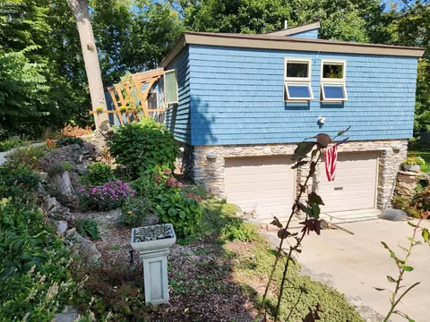 1214 Prairie St, Marblehead, OH 43440 photo 3