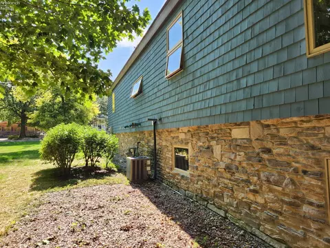 1214 Prairie St, Marblehead, OH 43440 photo 11