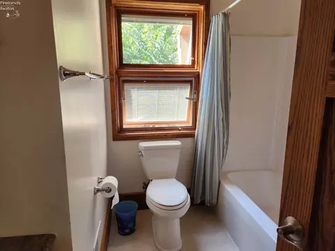1214 Prairie St, Marblehead, OH 43440 photo 35