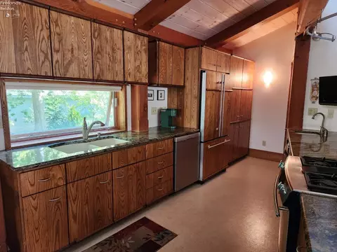 1214 Prairie St, Marblehead, OH 43440 photo 32
