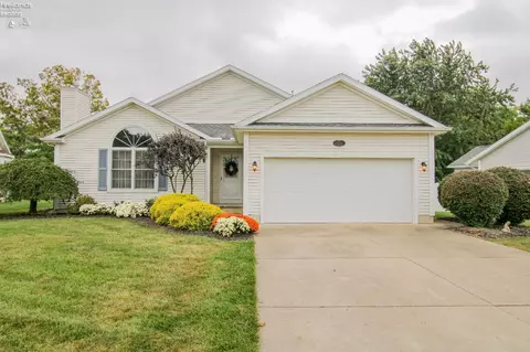 104 Roth Ct, Bellevue, OH 44811