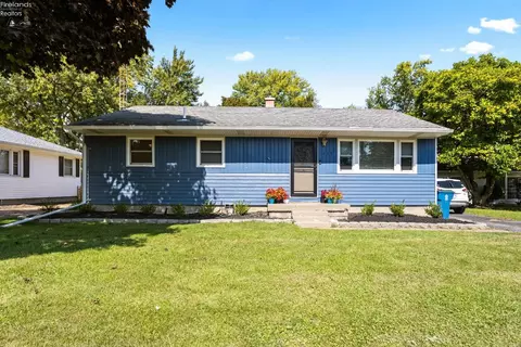117 Lakeland Dr, Sandusky, OH 44870