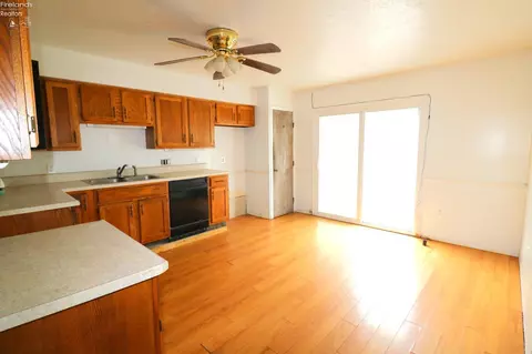 419 Brinker St, Bellevue, OH 44811 photo 5
