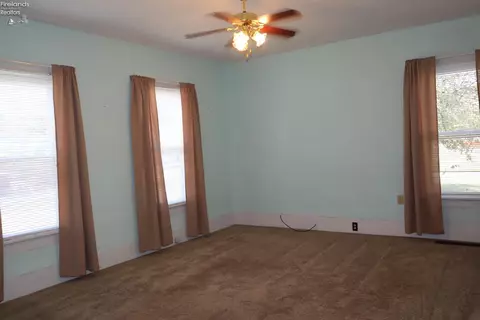 30 Baker St, Norwalk, OH 44857 photo 9