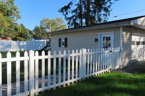122 Robert Ave, Bellevue, OH 44811 photo 9