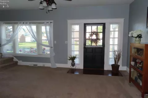 122 Robert Ave, Bellevue, OH 44811 photo 10