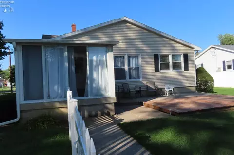 122 Robert Ave, Bellevue, OH 44811 photo 8