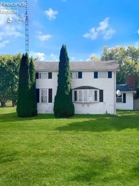 5240 State Route 101, Clyde, OH 43410