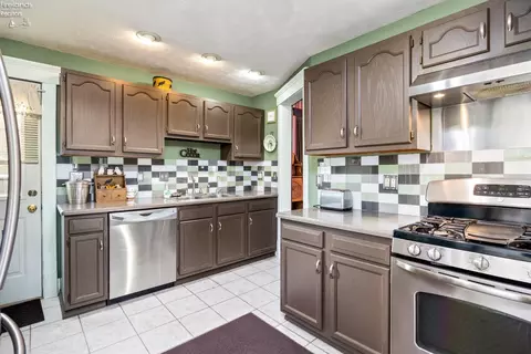 516 Center St, Huron, OH 44839 photo 5