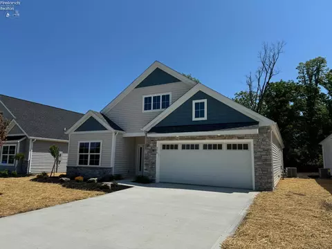 270 N Lighthouse Oval, Marblehead, OH 43440