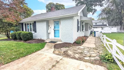 222 Shawnee Pl, Huron, OH 44839 photo 2