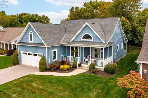 2071 S Bailiwick Ln, Marblehead, OH 43440