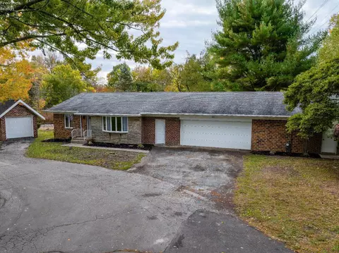 831 Michaels Rd, Fremont, OH 43420