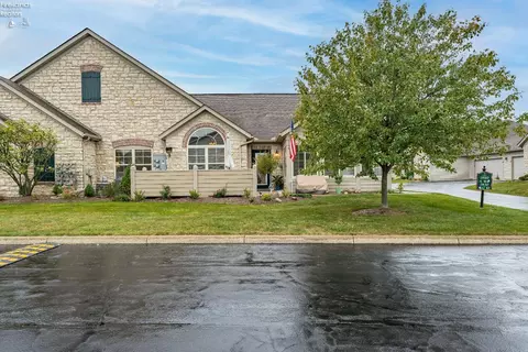 2830 Canterbury Cir #D, Port Clinton, OH 43452