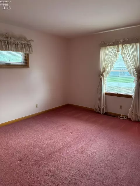 112 Bryden Rd, Tiffin, OH 44883 photo 9