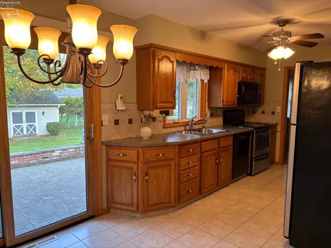 112 Bryden Rd, Tiffin, OH 44883 photo 4