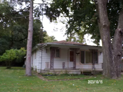 523 High St, Fremont, OH 43420