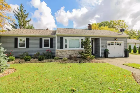 212 Mansfield Ave, Huron, OH 44839