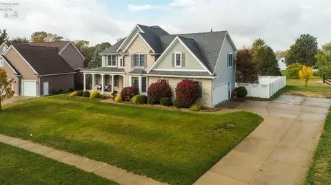 103 Brandon Blvd, Bellevue, OH 44811