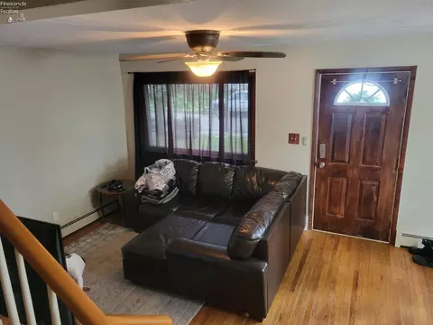 345 High St, Bellevue, OH 44811 photo 6