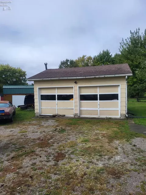 345 High St, Bellevue, OH 44811 photo 4