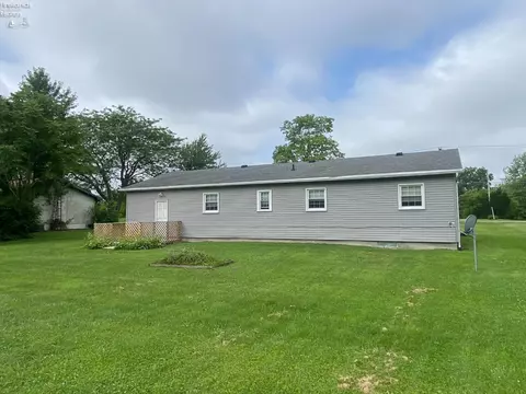 3144 Washburn Rd, Willard, OH 44890 photo 2