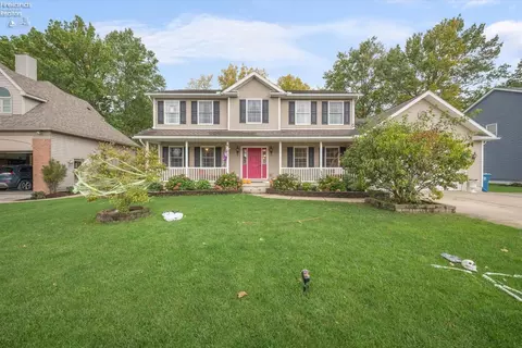 904 Glendale Dr, Port Clinton, OH 43452