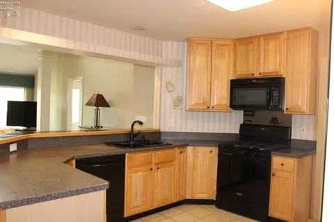 509 Riverside Dr, Huron, OH 44839 photo 6