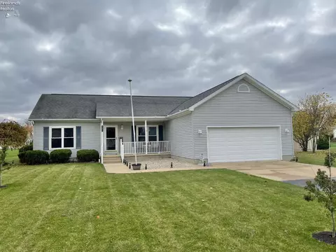 381 Nathan Dr, Clyde, OH 43410
