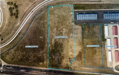 3975 E Kirk Rd, Port Clinton, OH 43452