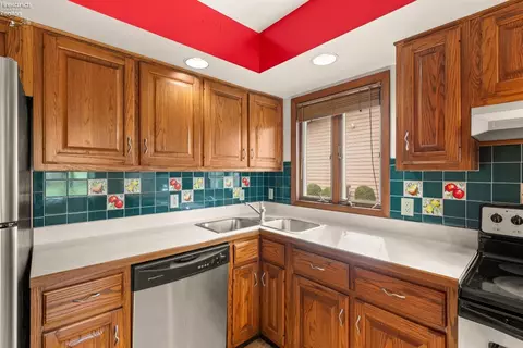 716 Martha Dr, Huron, OH 44839 photo 13