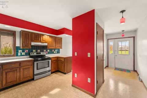 716 Martha Dr, Huron, OH 44839 photo 11