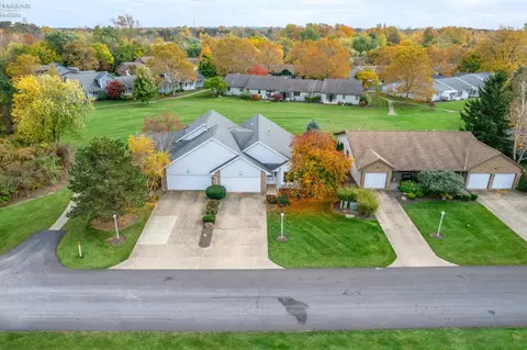 716 Martha Dr, Huron, OH 44839 photo 3