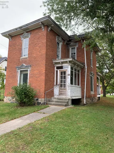 402 N Fayette St, Fayette, OH 43521