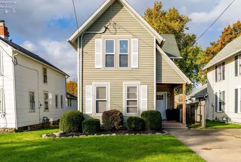 323 Tiffin Ave, Huron, OH 44839