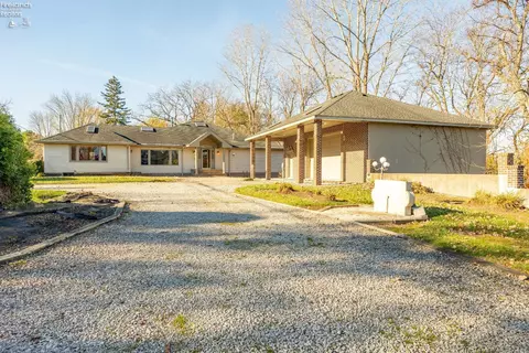 9713 River Rd, Huron, OH 44839