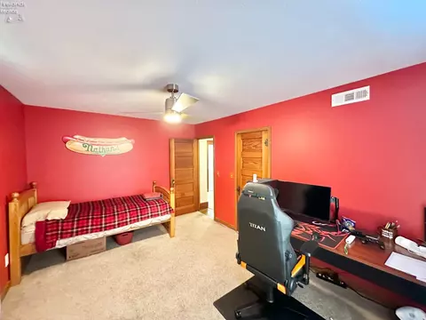 403 Moore Ave, Bellevue, OH 44811 photo 16