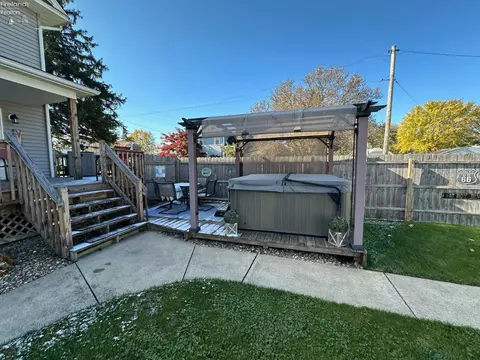 403 Moore Ave, Bellevue, OH 44811 photo 27