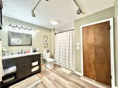403 Moore Ave, Bellevue, OH 44811 photo 12