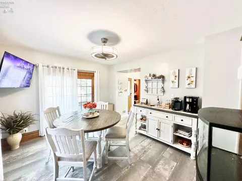 403 Moore Ave, Bellevue, OH 44811 photo 7