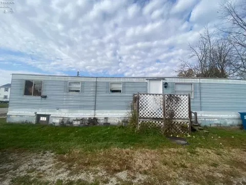 320 Howland St, Fremont, OH 43420