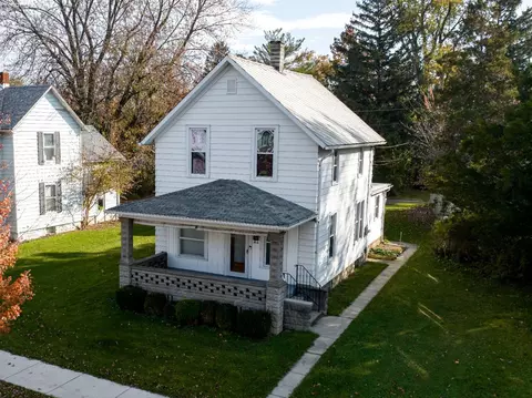 735 Rawson Ave, Fremont, OH 43420